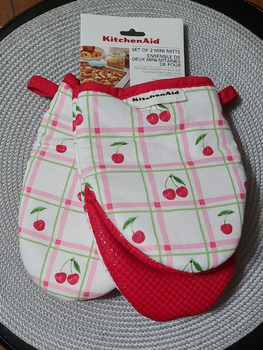 KitchenAid Cherry Plaid Mini Oven Mitts